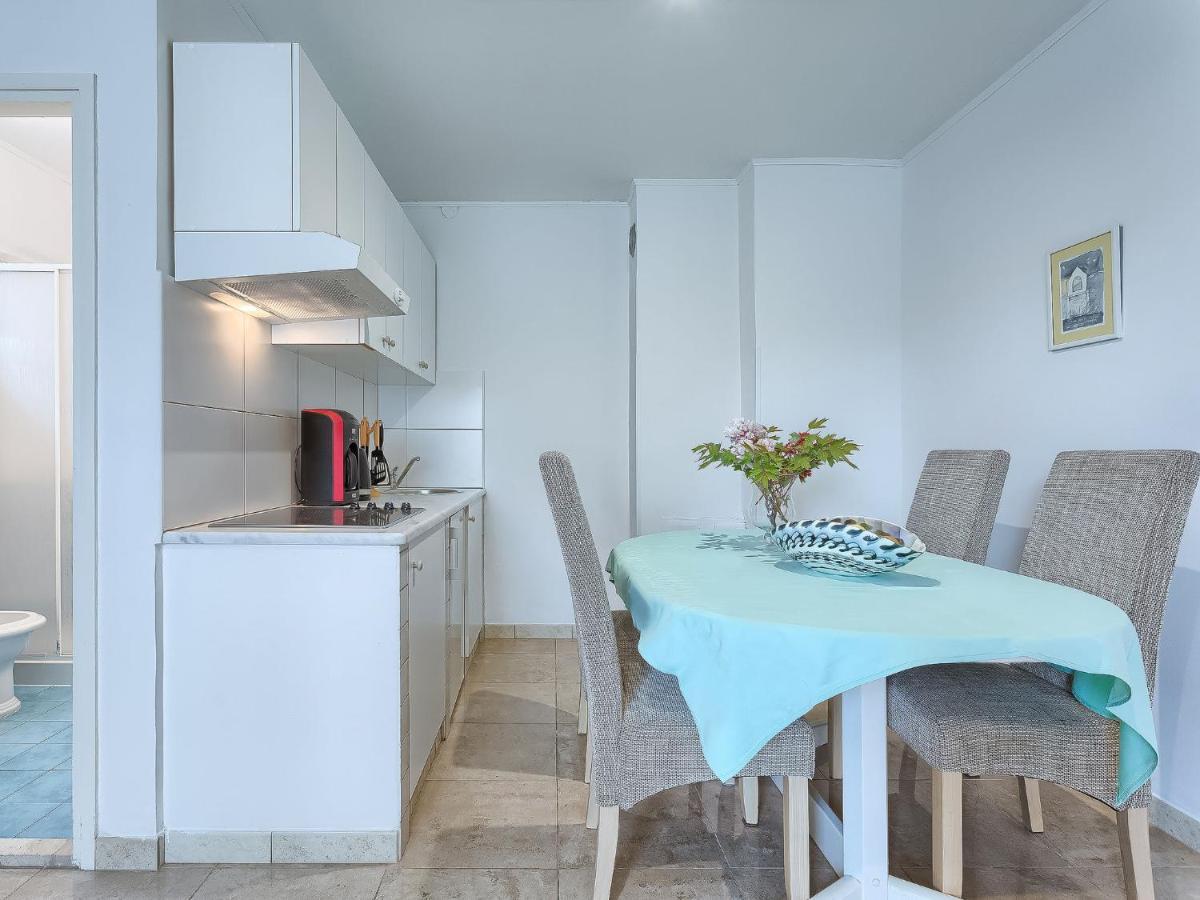 Apartment Nika-12 By Interhome Umago Esterno foto