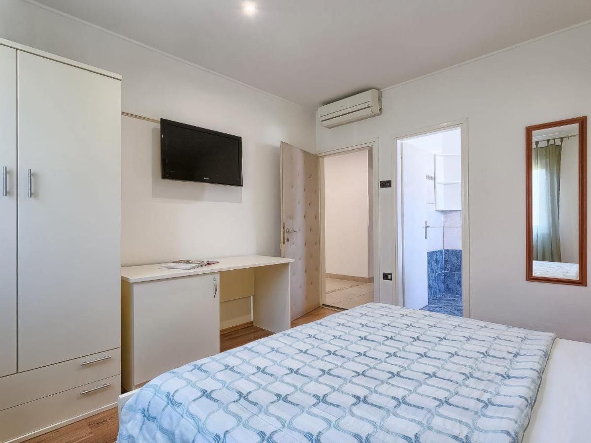 Apartment Nika-12 By Interhome Umago Esterno foto